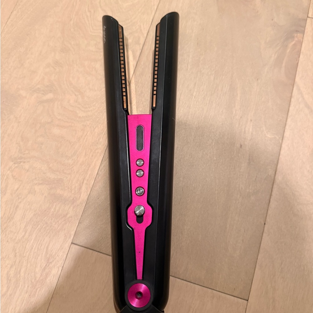 Dyson Straightener - in very good condition